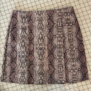 Stylish Snake Print Mini Skirt